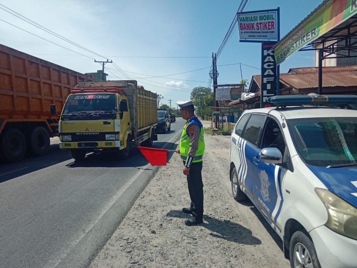 Patroli Kibas Bendera Sat Lantas Polres Batu Bara di Jalinsum