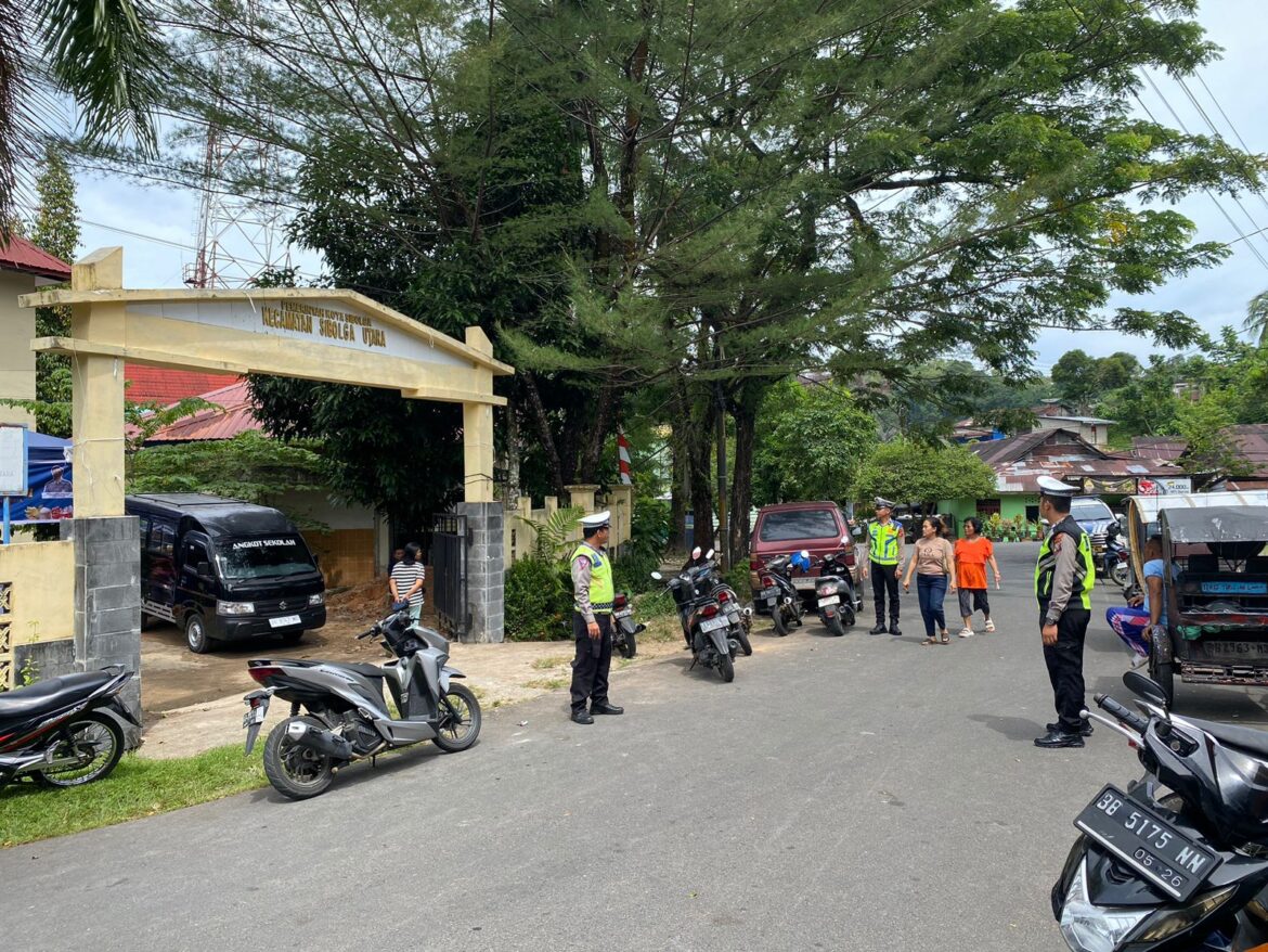 Pastikan Arus Lalu Lintas Lancar, Personil Sat Lantas Polres Sibolga Laksanakan Patroli dan Gatur