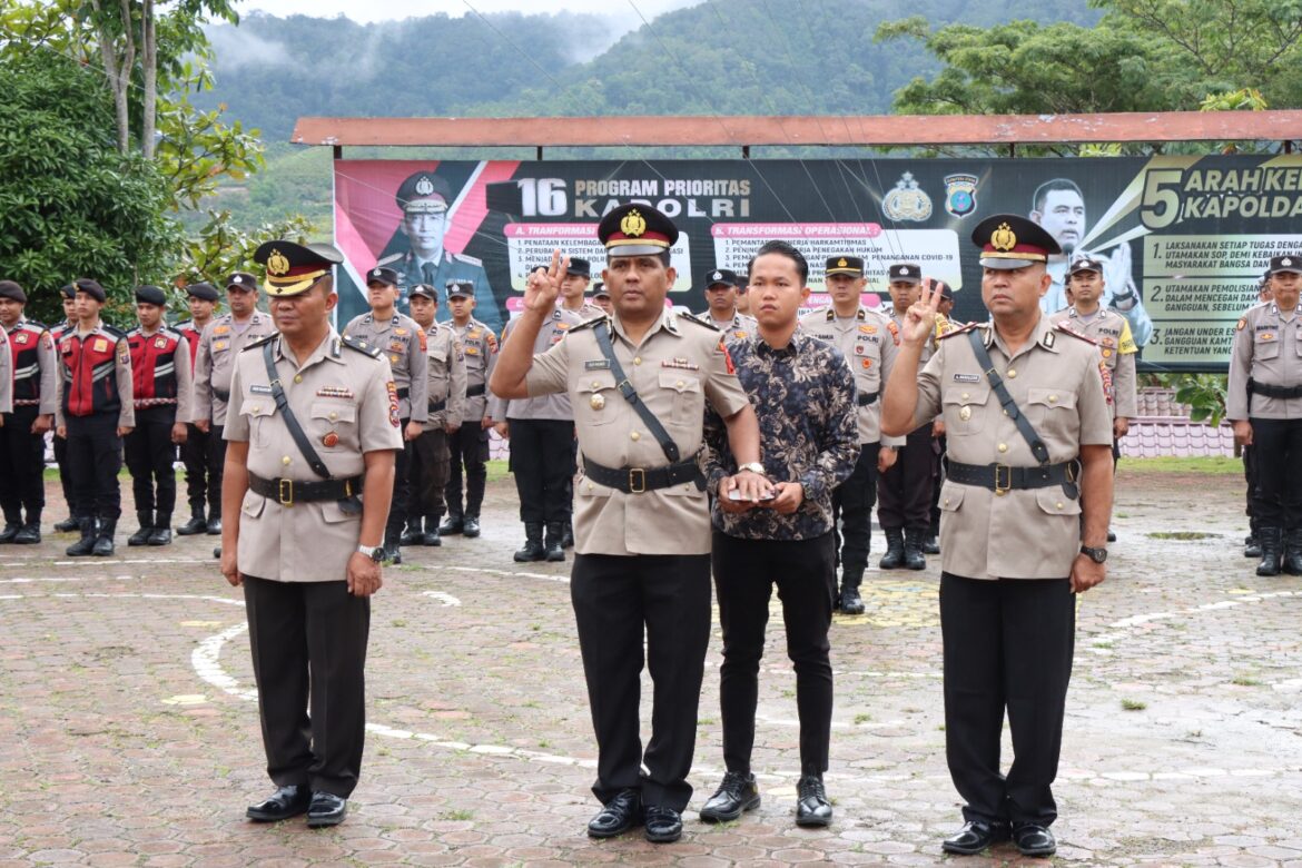 Kapolres Pakpak Bharat Pimpin Sertijab Kabag SDM dan Pelantikan Kasi Humas