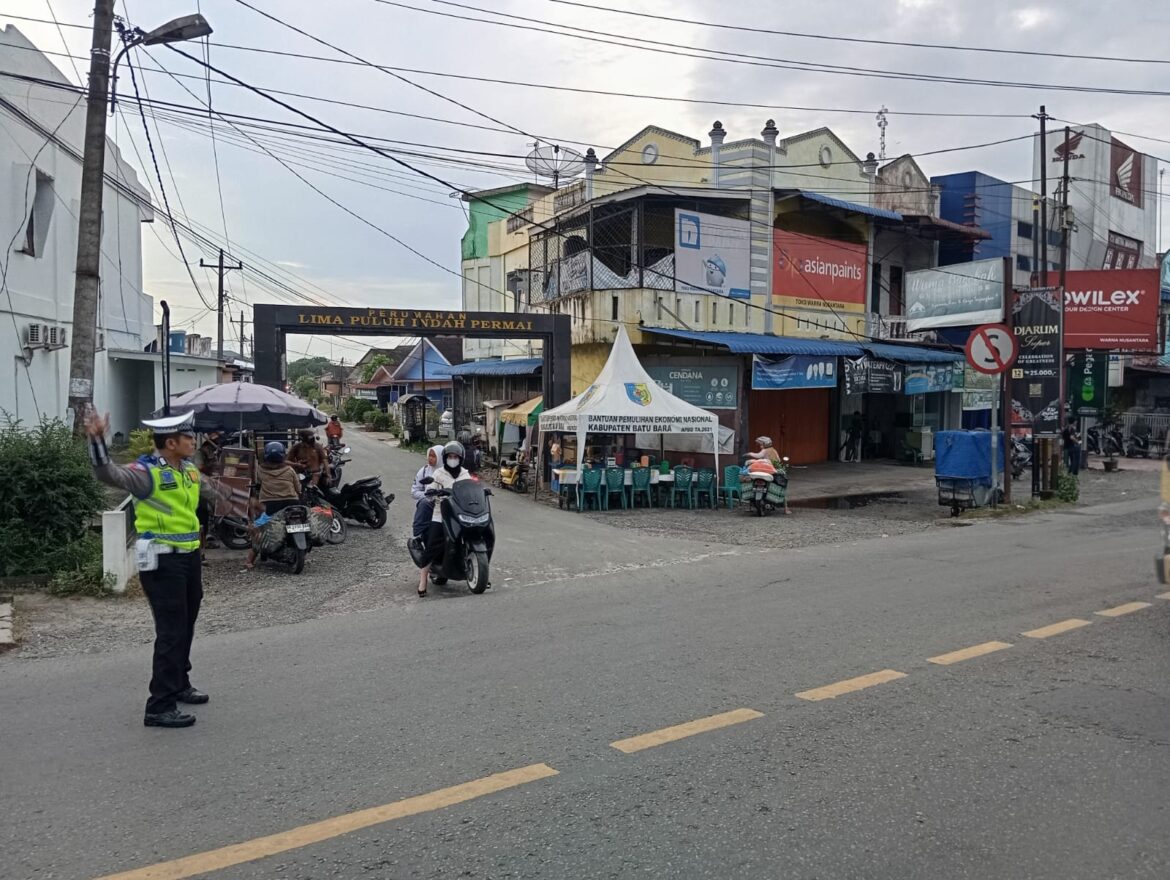 Pastikan Aman Lancar, Sat Lantas Polres Batu Bara Pengaturan Arus Lalulintas Lalulintas