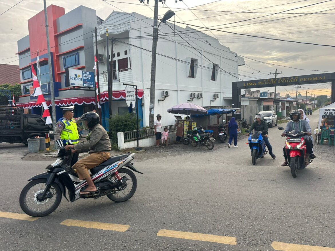 Berikan Layanan Terbaik, Sat Lantas Polres Batu Bara Pengaturan Arus Lalulintas