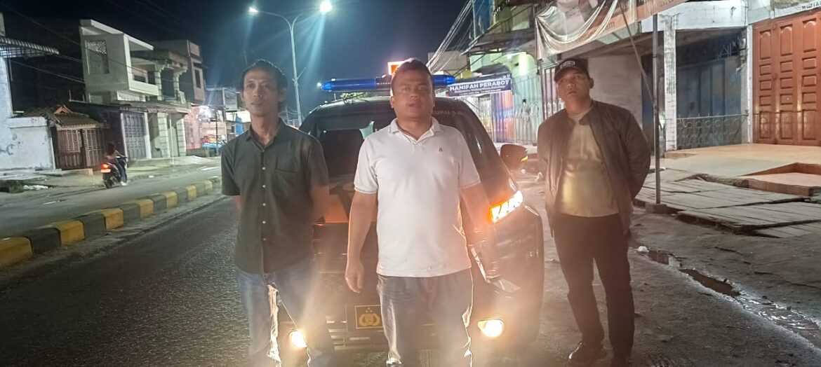 Perkuat Kamtibmas, Polsek Labuhan Ruku Patroli Susuri Jalanan