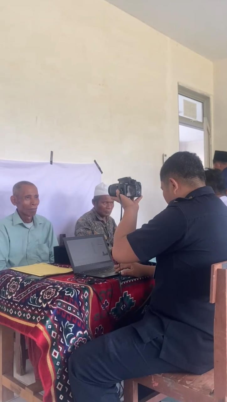PT. Arfa Travel Dan Tour Bekerjasama Dengan Imigrasi Pamekasan  Memudahkan Jemaah Buat Paspor di Kantor Travel.