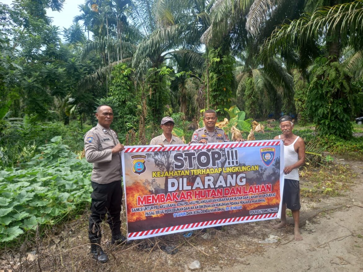 Sat Binmas Polres Tebing Tinggi Ajak Warga Desa Kalembak Cegah Kebakaran Hutan dan Lahan
