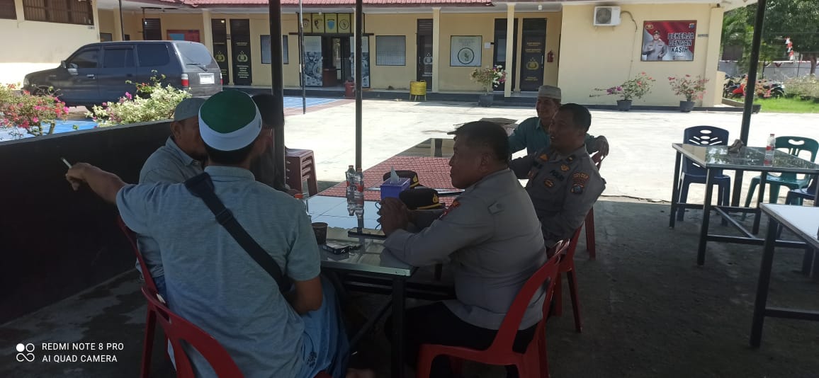 Kapolsek Labuhan Ruku AKP Cecep Suhendra Cooling System bersama Tokoh Agama Jelang HUT RI Ke-80