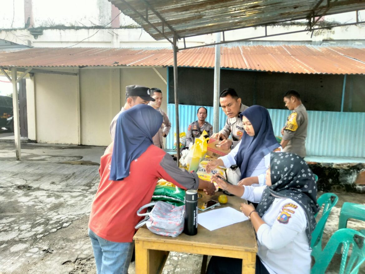 Kapolsek Lima Puluh AKP Salomo Sagala, S.H Pimpin Gerakan Pangan Murah