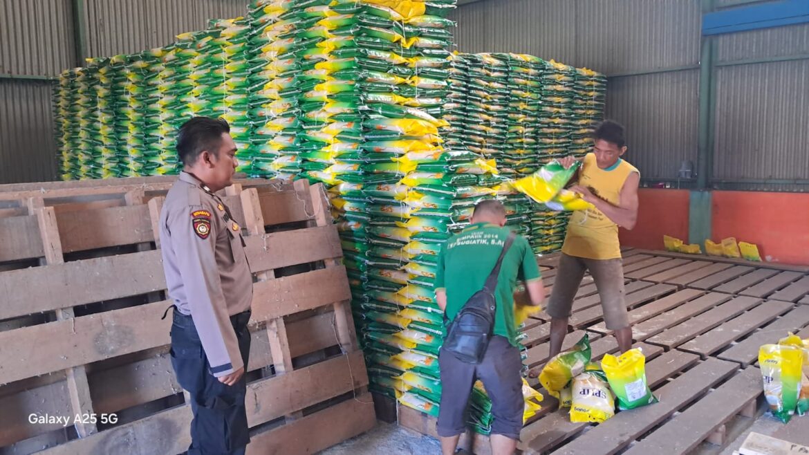 Polres Tebing Tinggi Salurkan 1 Ton Beras SPHP Melalui Gerakan Pangan Murah