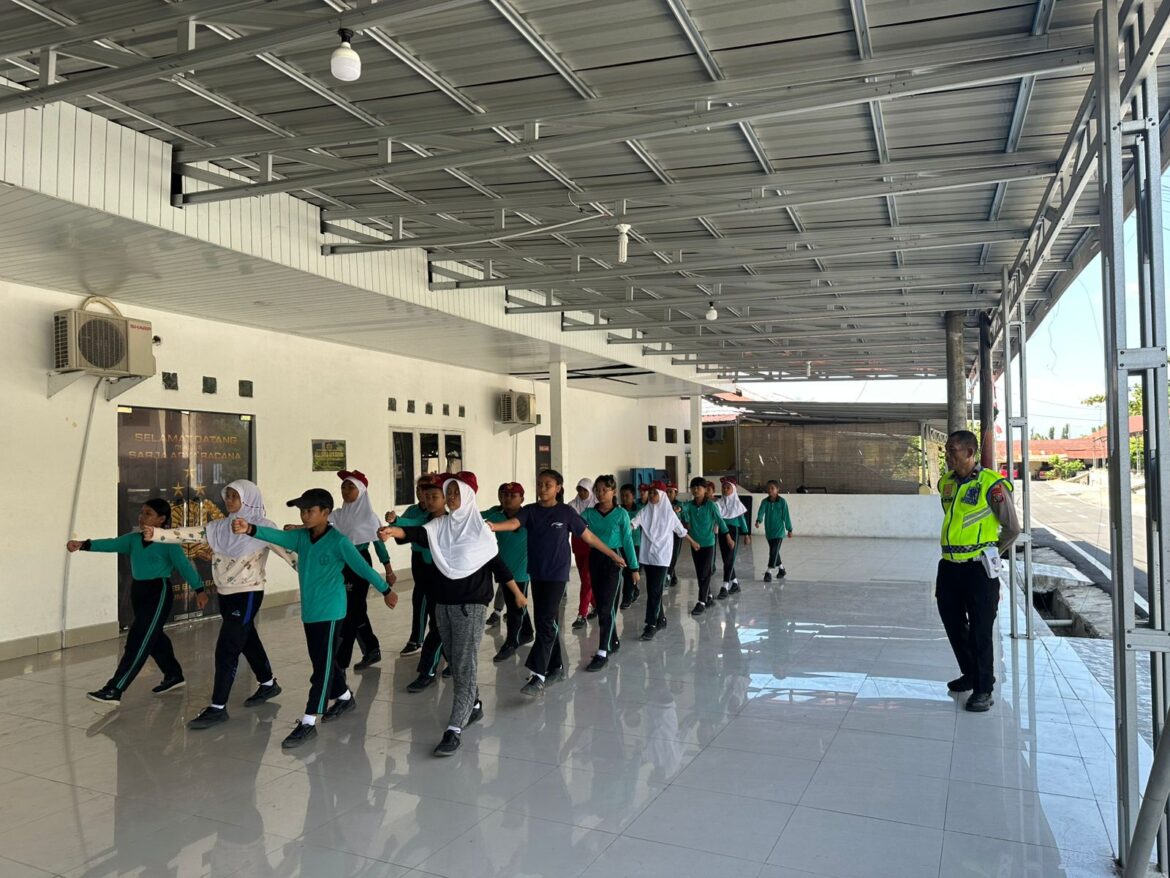 Sat Lantas Polres Batu Bara Tanamkan Disiplin Berlalulintas Sejak Usia Dini 