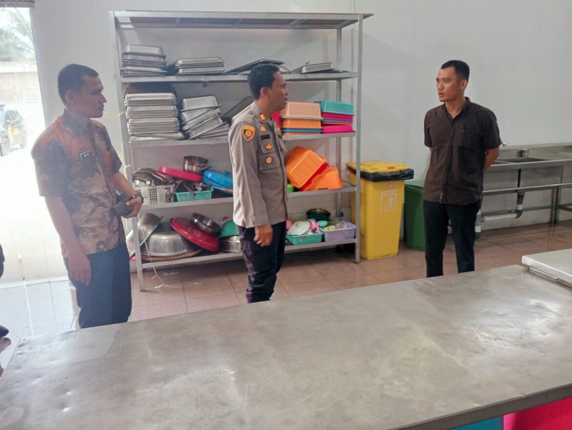 Kapolsek Indrapura AKP Reynold Silalahi, S.H Cek SPPG Dapur Umun MBG Tanjung Muda