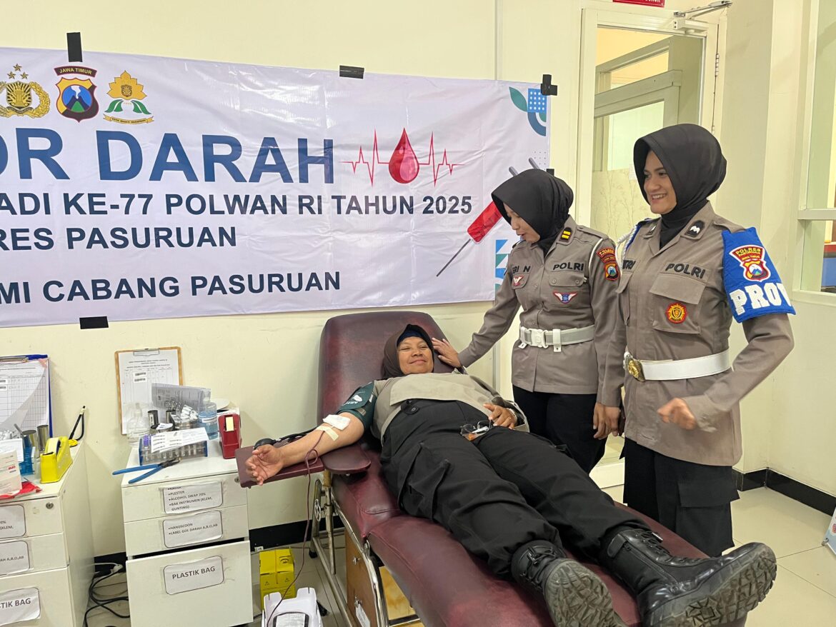 Polwan Polres Pasuruan Gelar Donor Darah Sambut Hari Jadi ke-77 Polwan