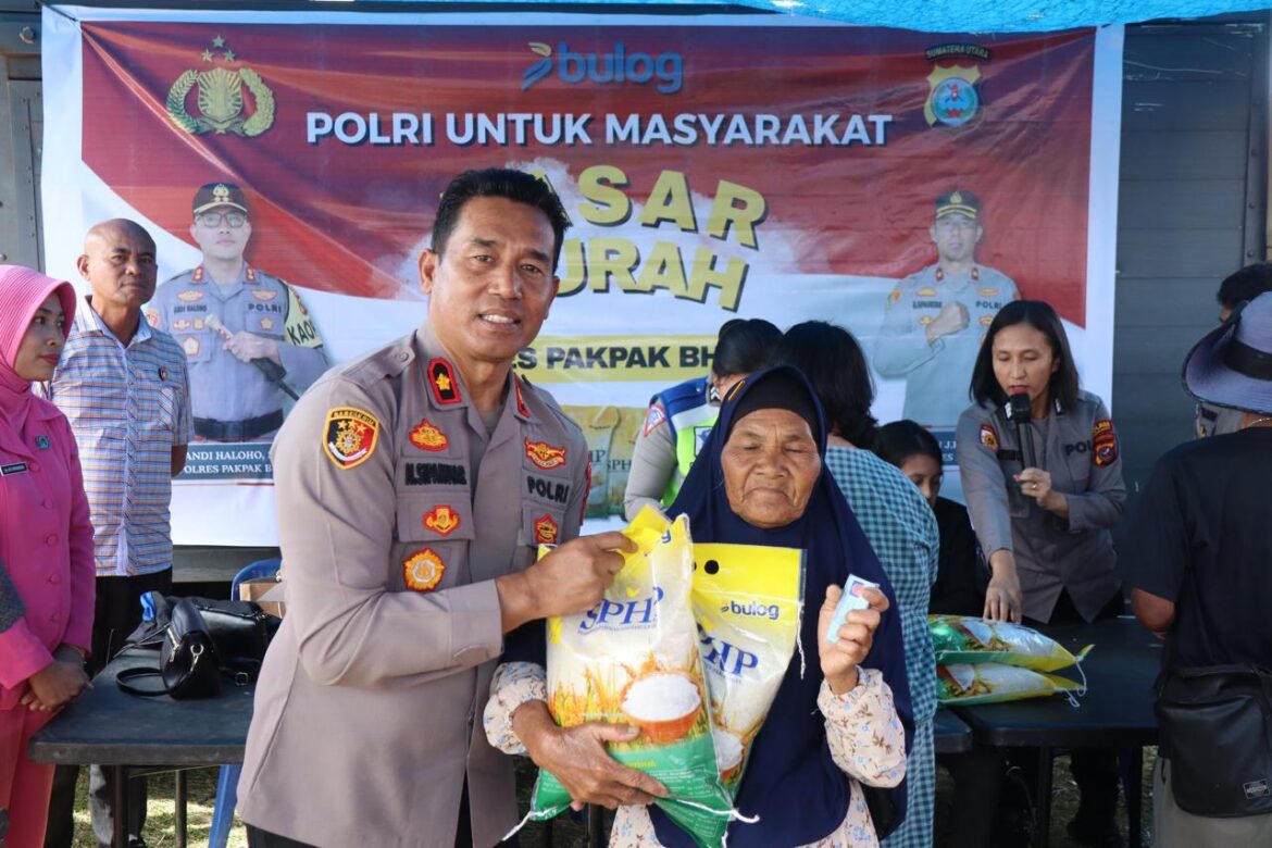 Polres Pakpak Bharat Gelar Pasar Murah Di 3 Titik 10 Ton Beras SPHP Jadi Idola Masyarakat