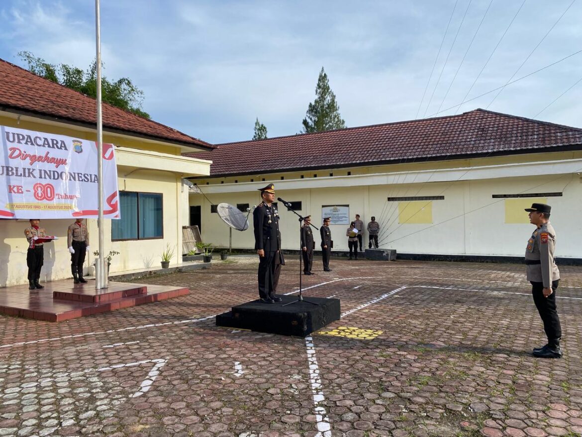 Berlangsung Khidmat Wakapolres Pakpak Bharat Irup Upacara HUT RI Ke-80 Tahun 2025