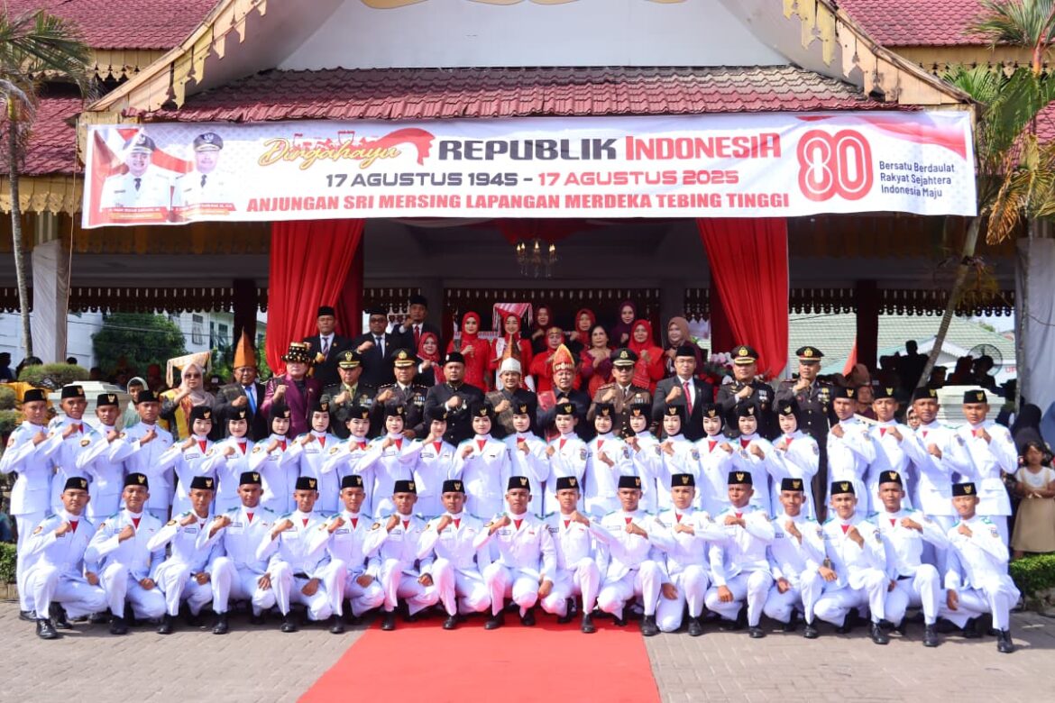 Kapolres Tebing Tinggi Ikuti Upacara Detik-detik Proklamasi HUT ke-80 RI
