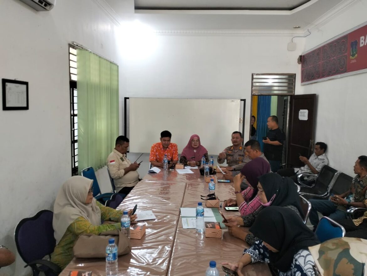 Aktifkan Satkamling, Sat Binmas Polres Tebing Tinggi Rapat Koordinasi di Kantor Kesbangpol