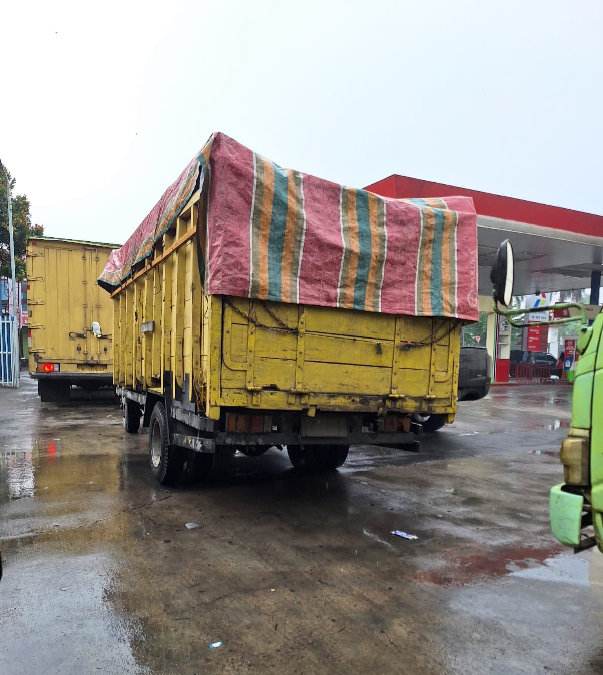 Modus Curang Pembelian BBM Subsidi Jenis Solar Di SPBU 14 203 1156 Jalan Imam Bonjol Lubuk Pakam Diminta Agar Petamina Dan Poldasu Tindak Tegas Pemilik Mobil Dan Pengusaha SPBU